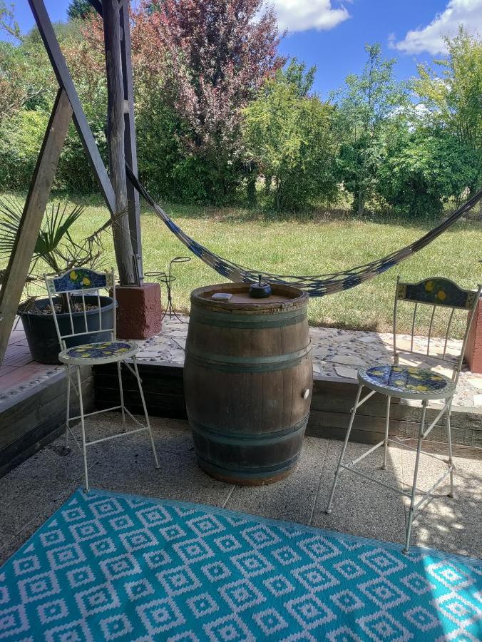 Apartamento Chez Chapelle In The Heart Of The Gascony With Pool And Hot Tub Auch Exterior foto