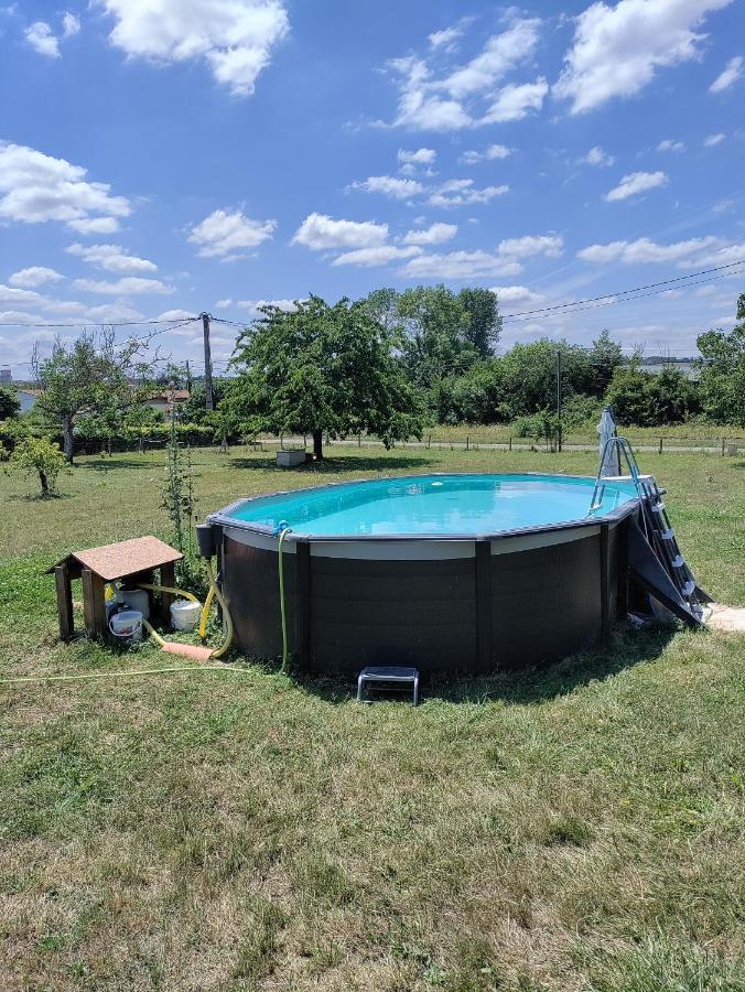 Apartamento Chez Chapelle In The Heart Of The Gascony With Pool And Hot Tub Auch Exterior foto